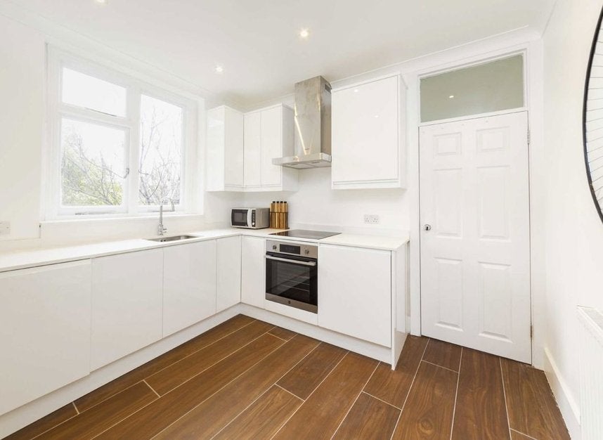 Flat Westville Road in Greater London