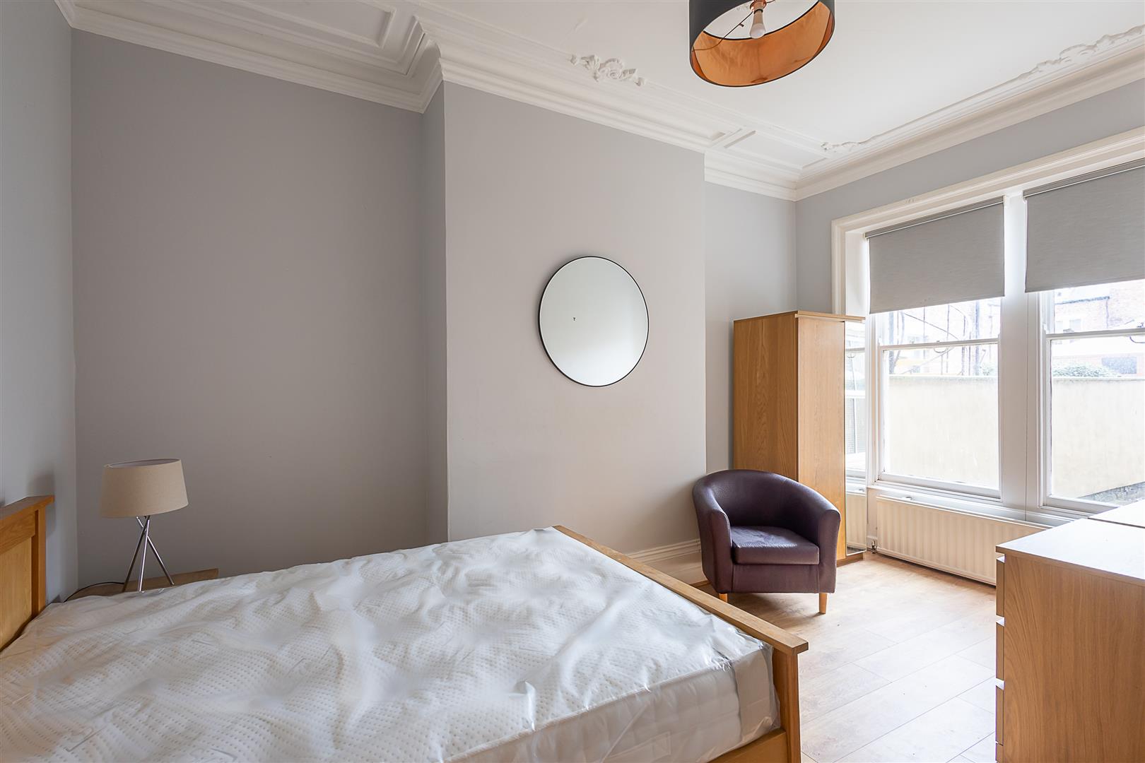 Flat St Georges Terrace in Newcastle upon Tyne