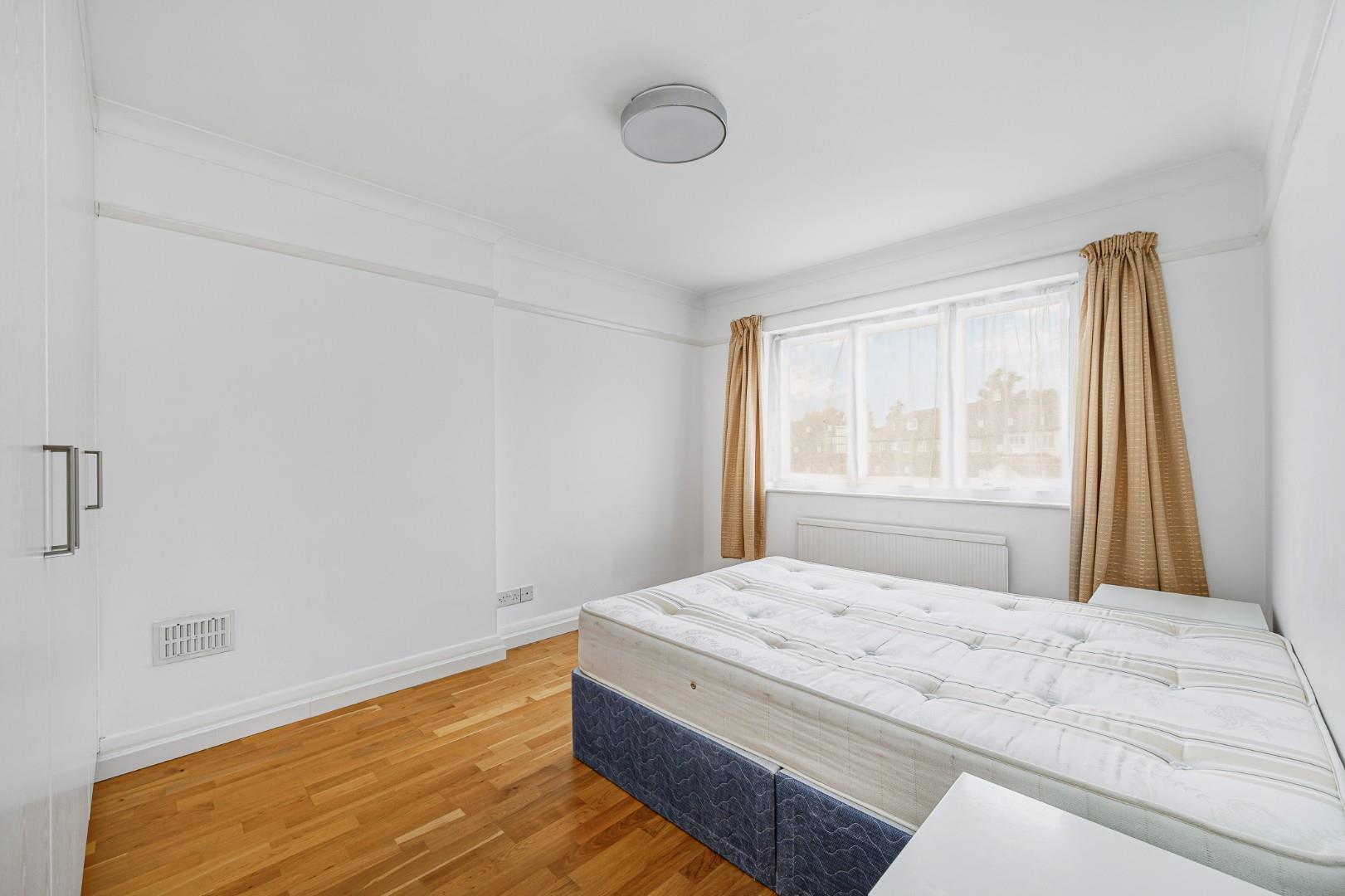 House Monks Drive in Greater London