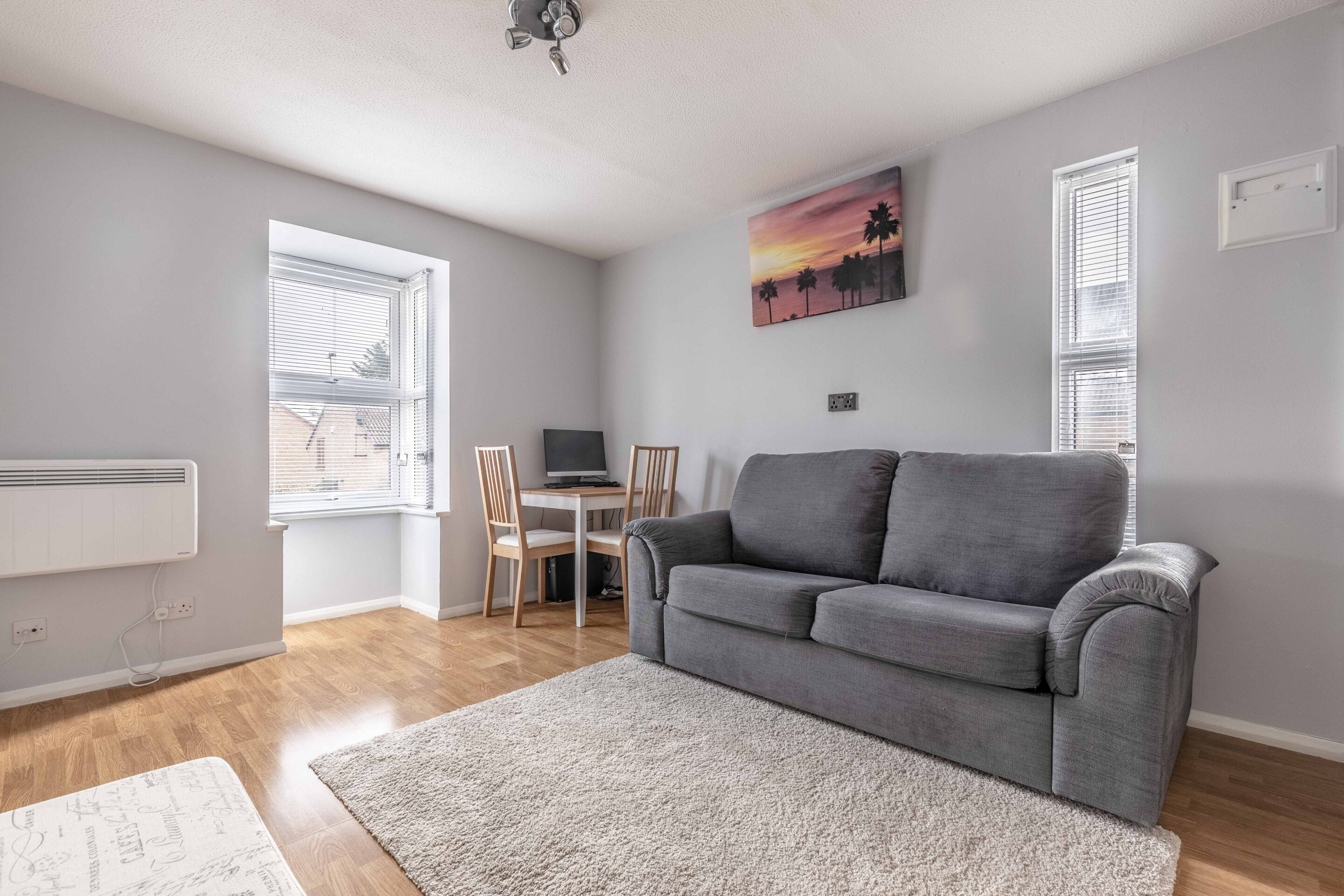 Flat Cobb Close in Datchet