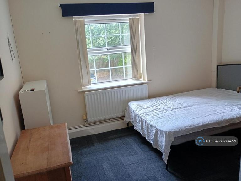 Flat Aykley Vale in Framwellgate Moor