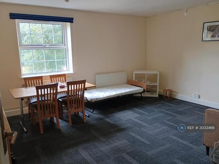 Flat Aykley Vale in Framwellgate Moor