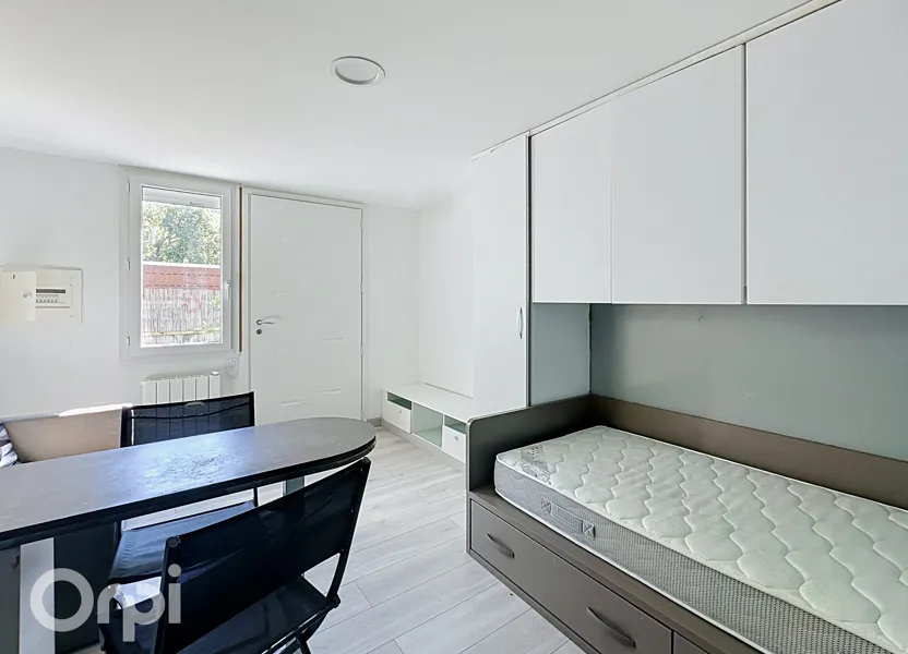 Room Rue Anatole France in Clermont-Ferrand