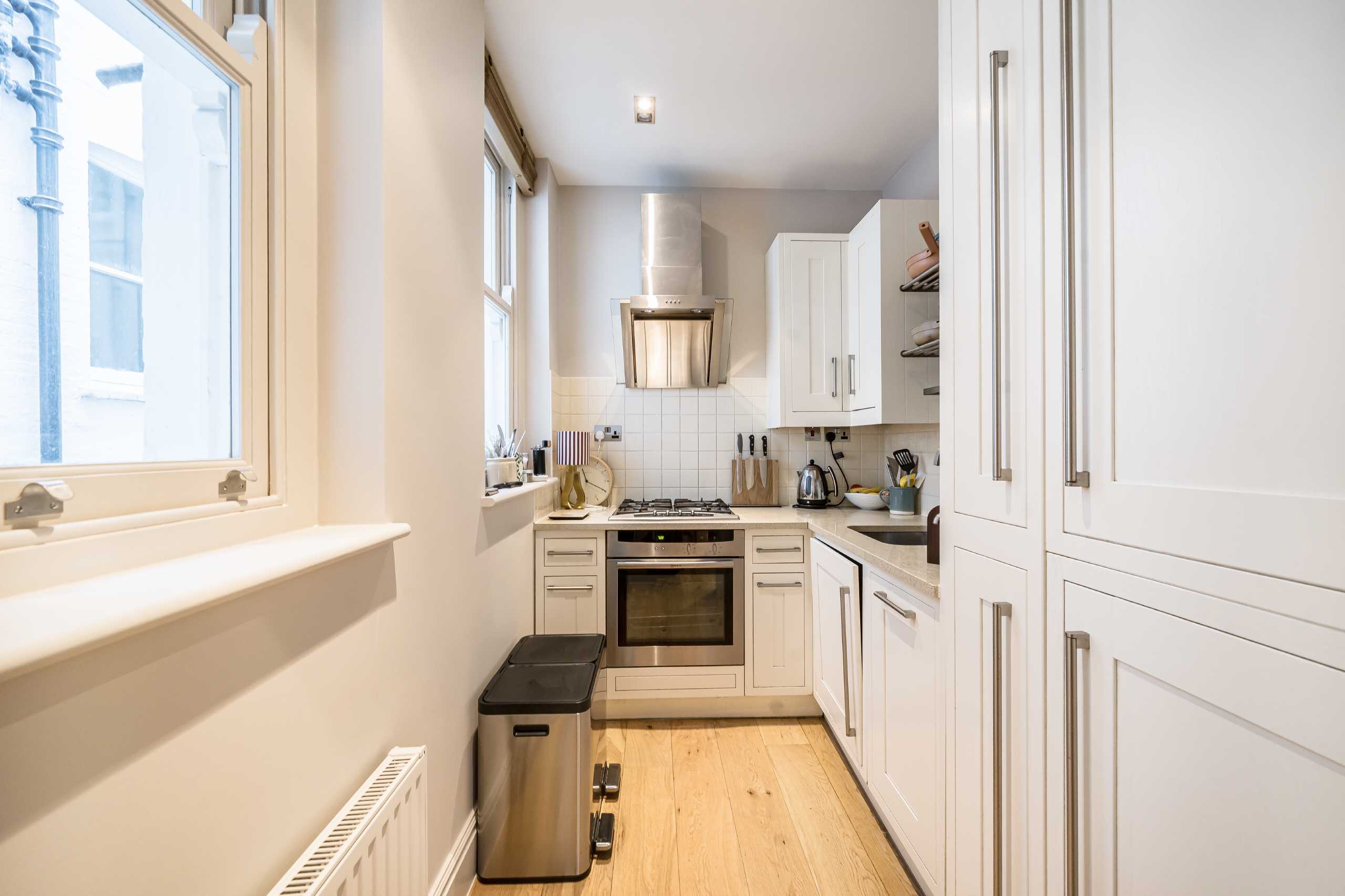Flat West End Lane in Greater London