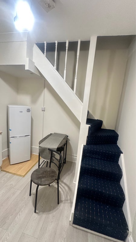 Room Hatherley Grove in City of Westminster