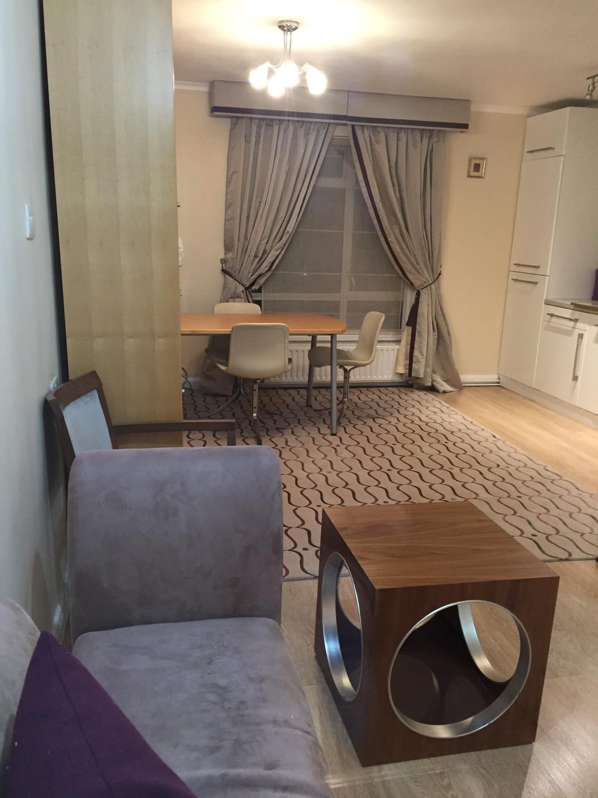 Flat Enfield Close in London