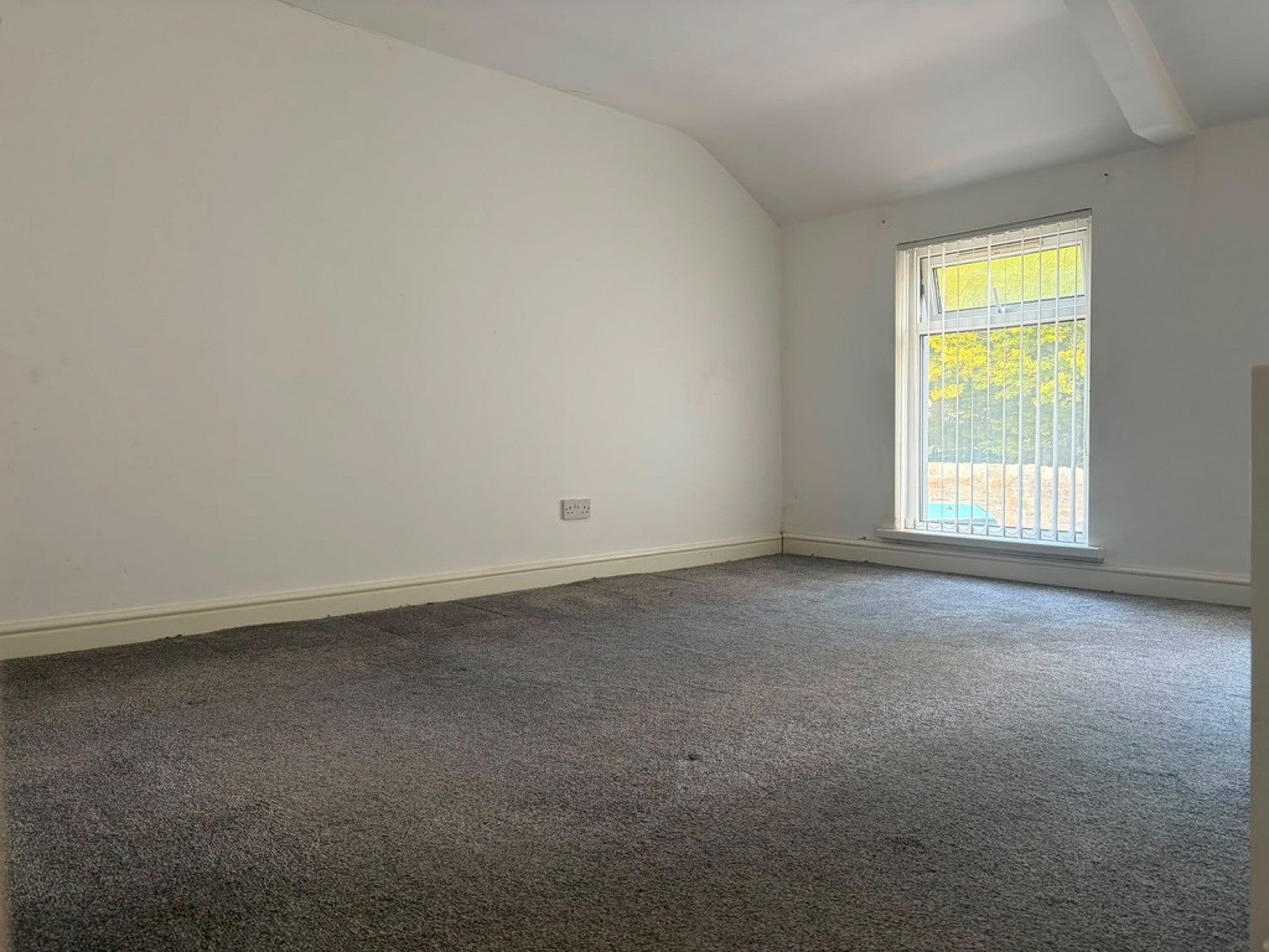 House Glan Road in Aberdare