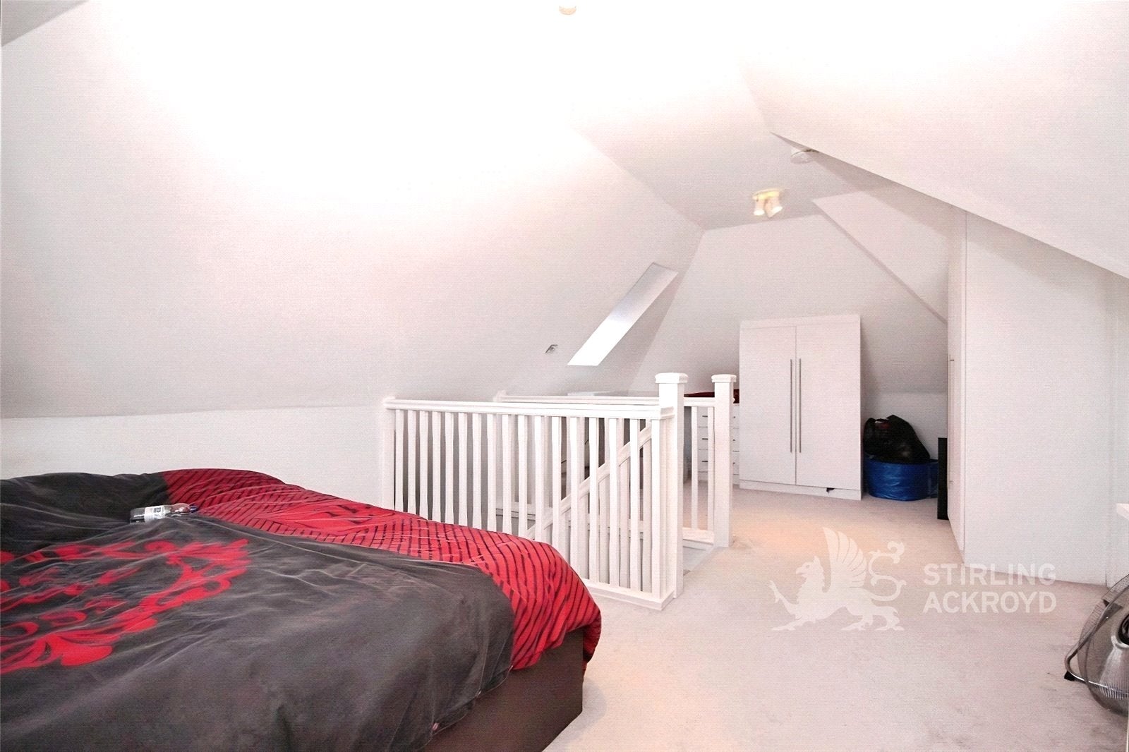Room Aldershot Road in Guildford