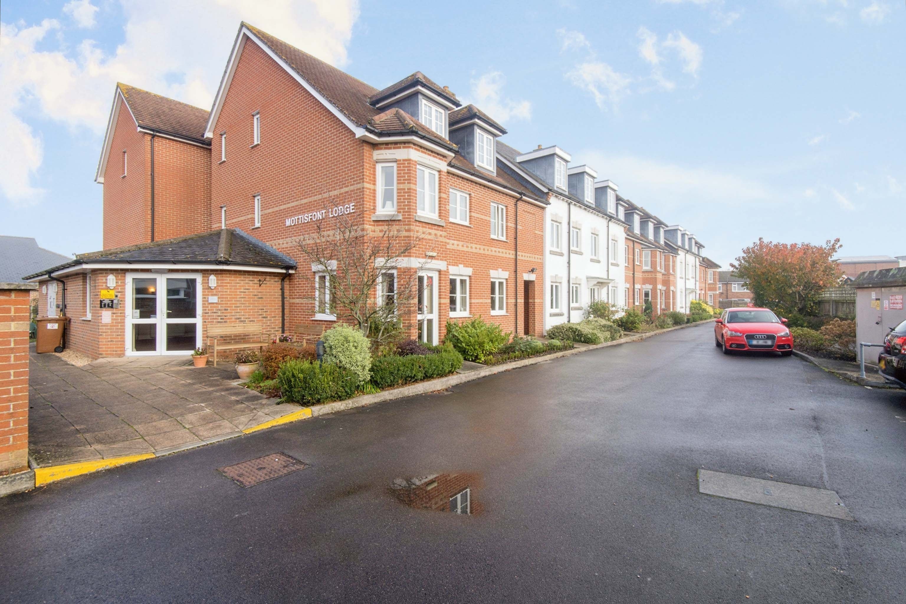 Flat Alma Road in Test Valley