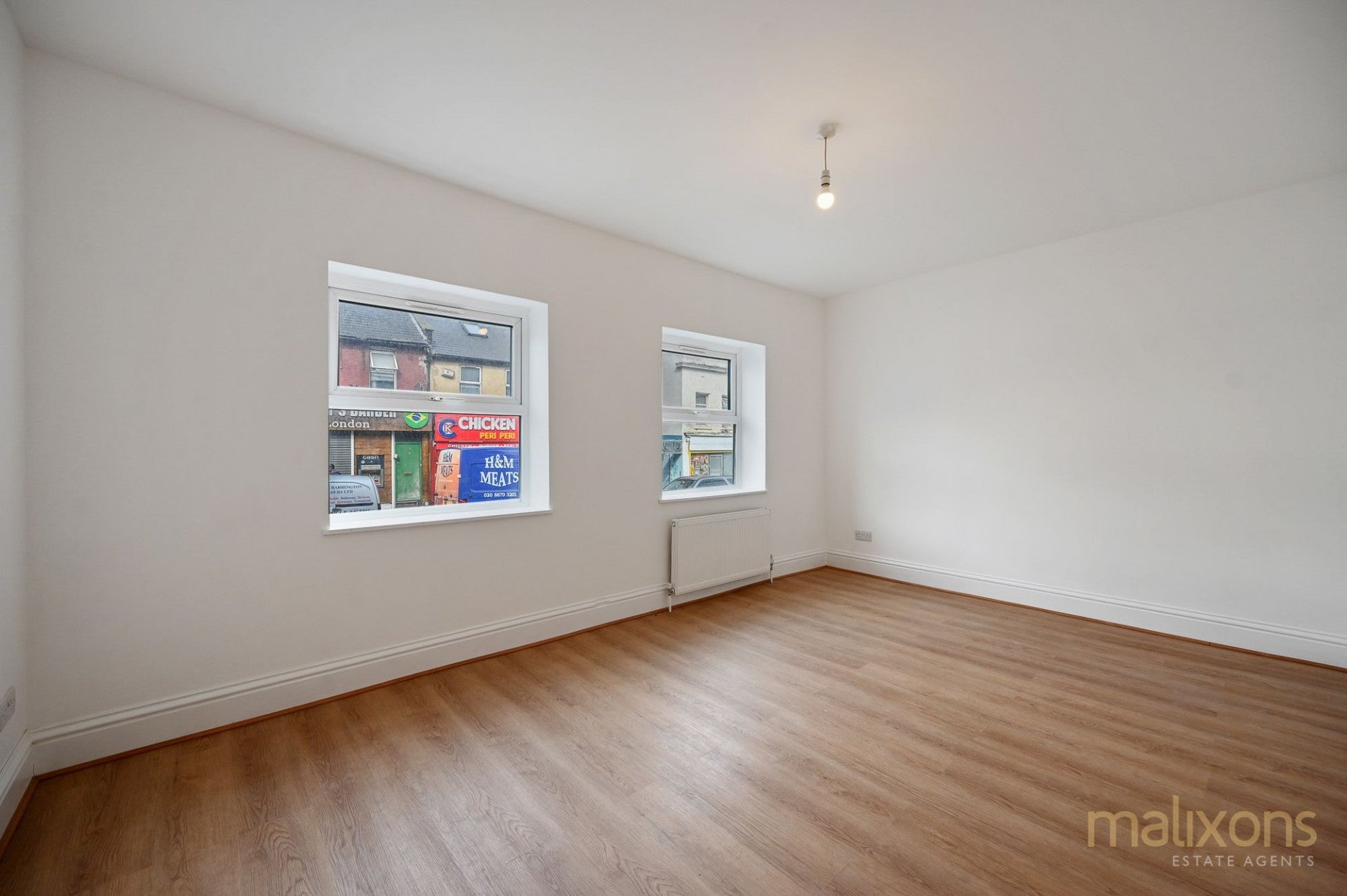 Flat Norwood High Street in Greater London