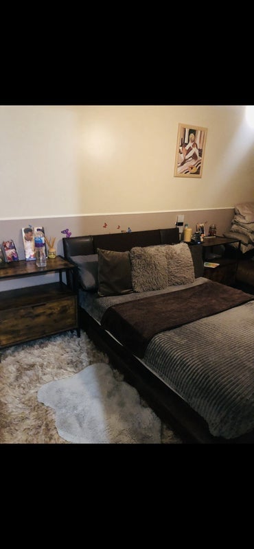 Room New Cross Road in Greater London