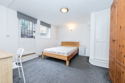 House Langdale Terrace in Leeds