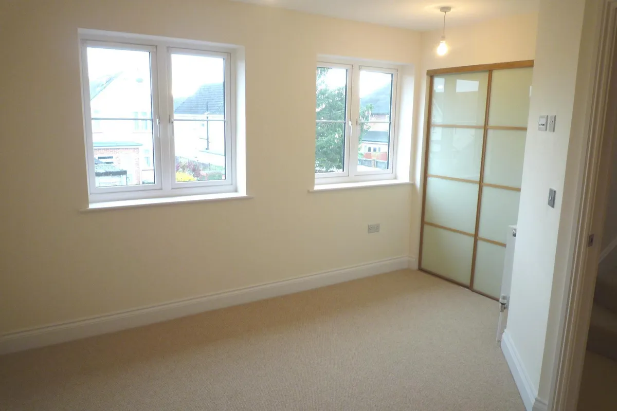 House Woodbury Close in Maidenhead