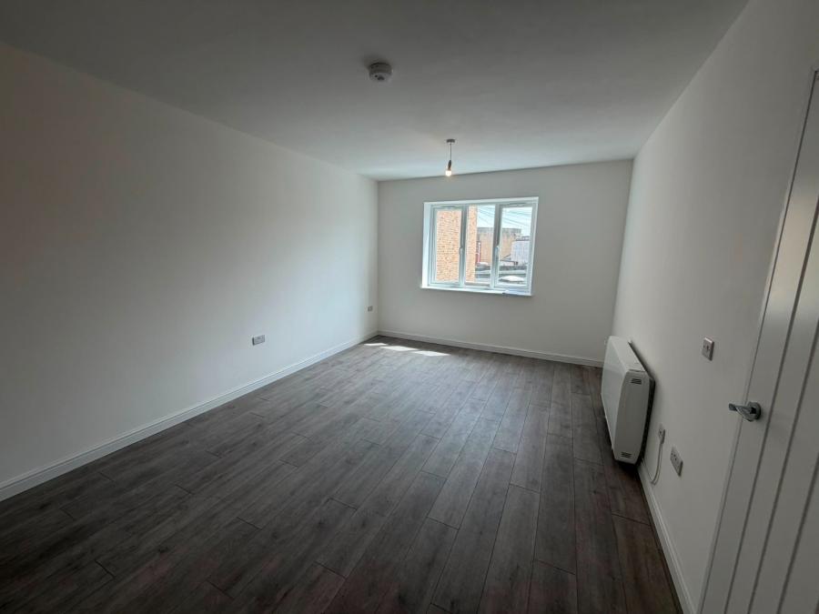 Flat Station Road in Clacton-on-Sea
