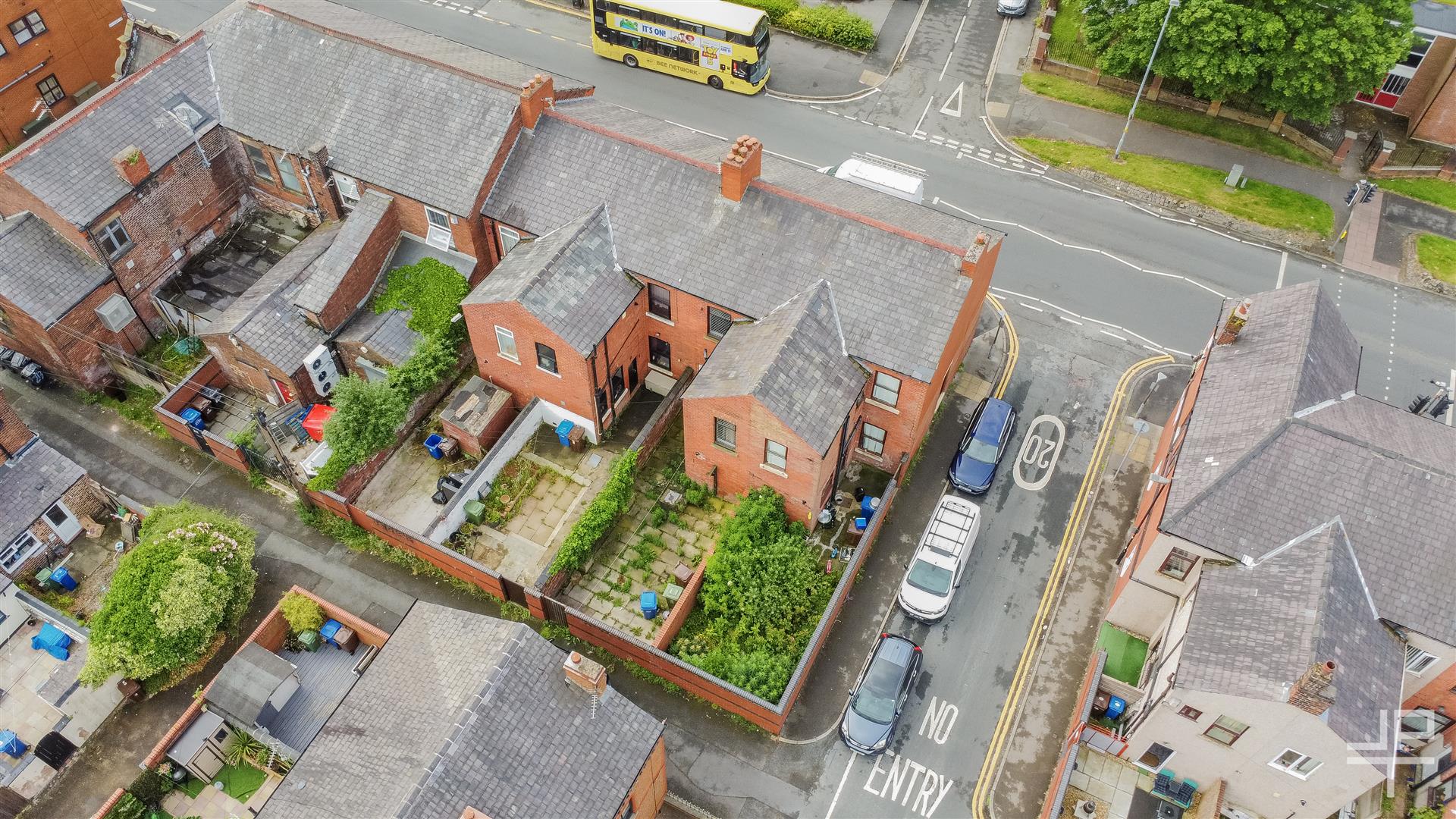 House Chapel Street in Leigh