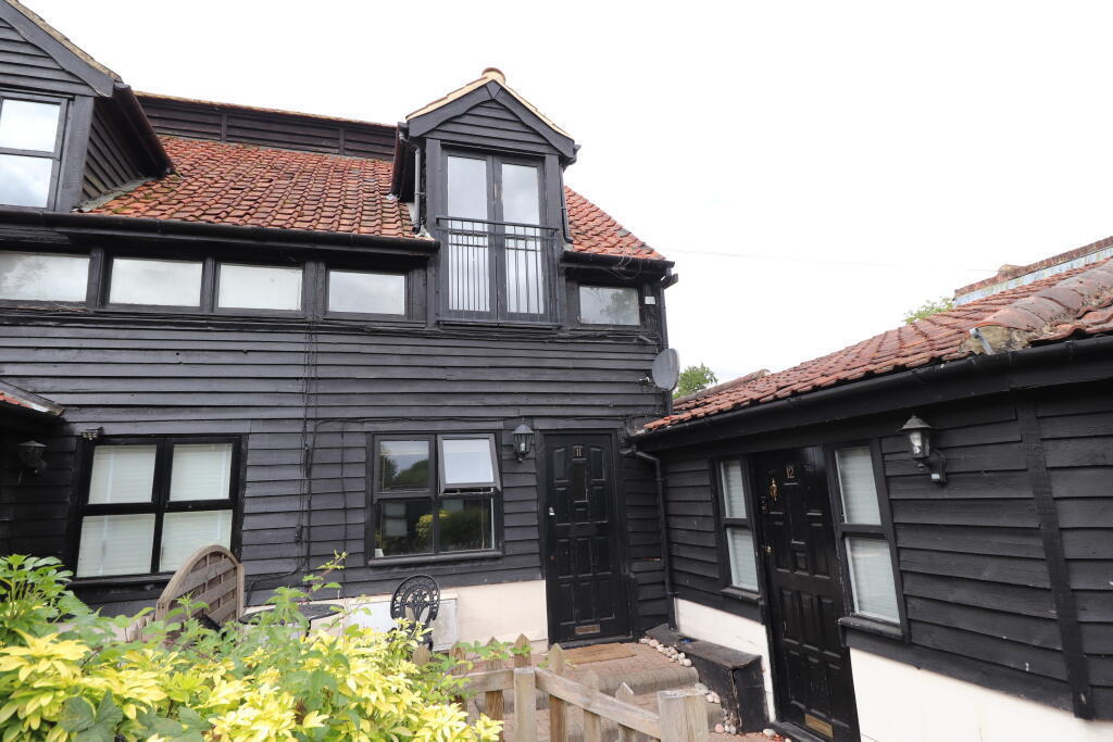 House Dytchleys Lane in Brentwood