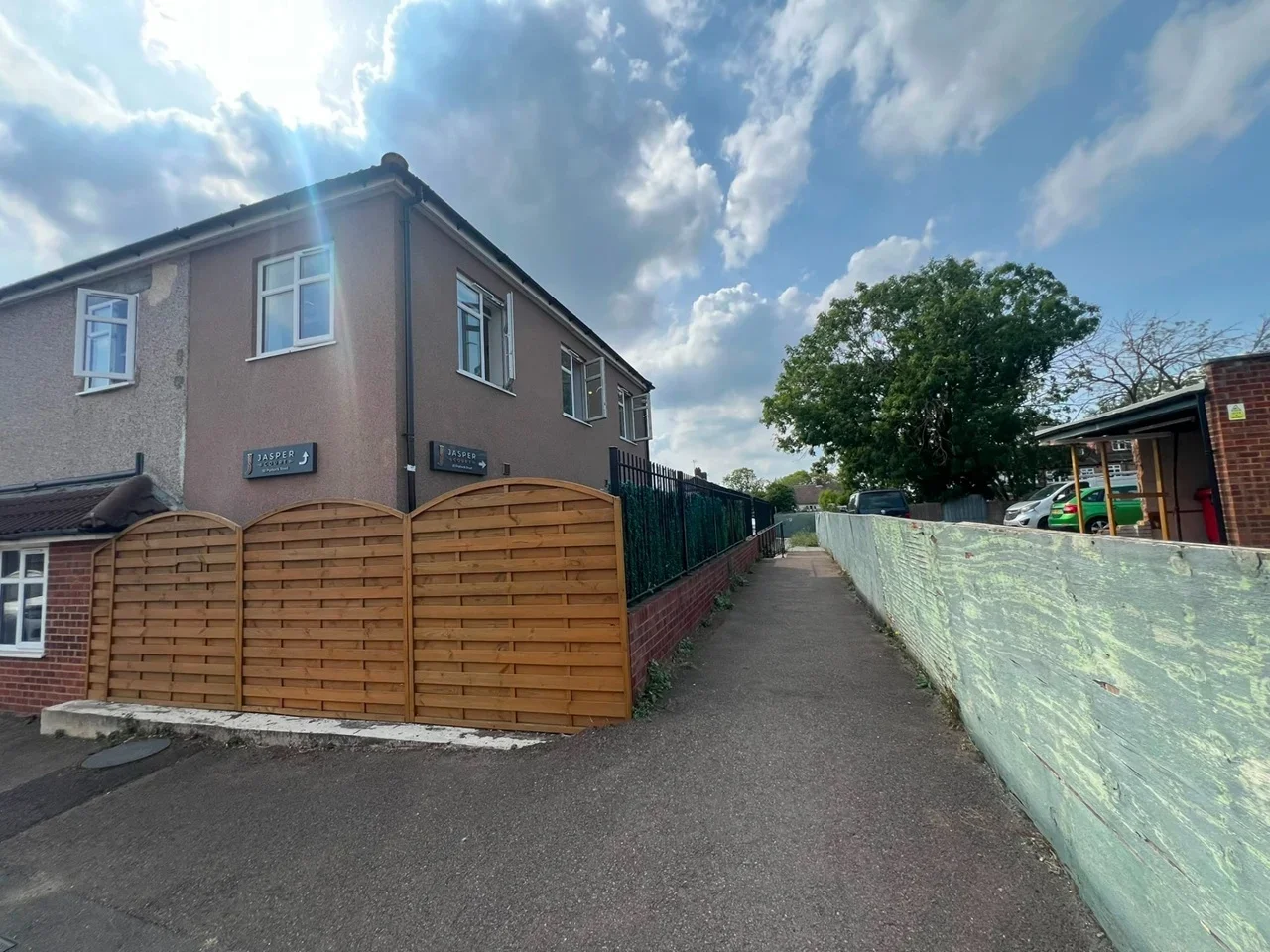 Flat Purbeck Road in Greater London