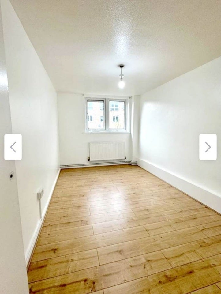 Flat Tiptree Crescent in Greater London
