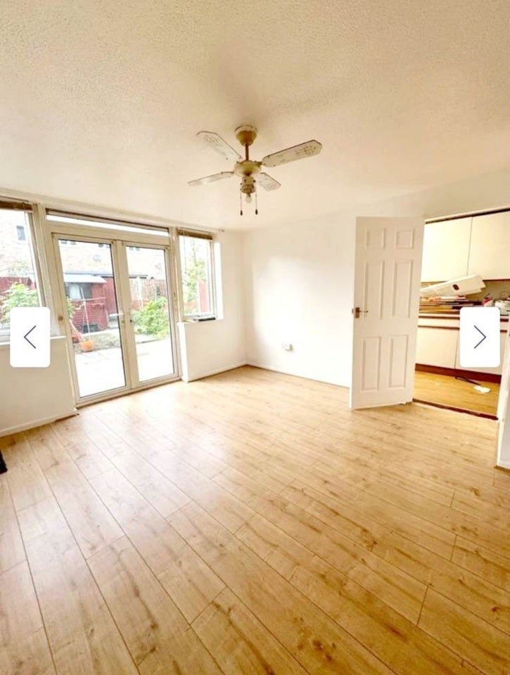 Flat Tiptree Crescent in Greater London