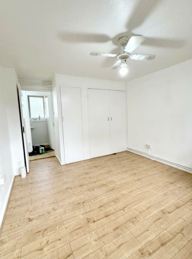 Flat Tiptree Crescent in Greater London