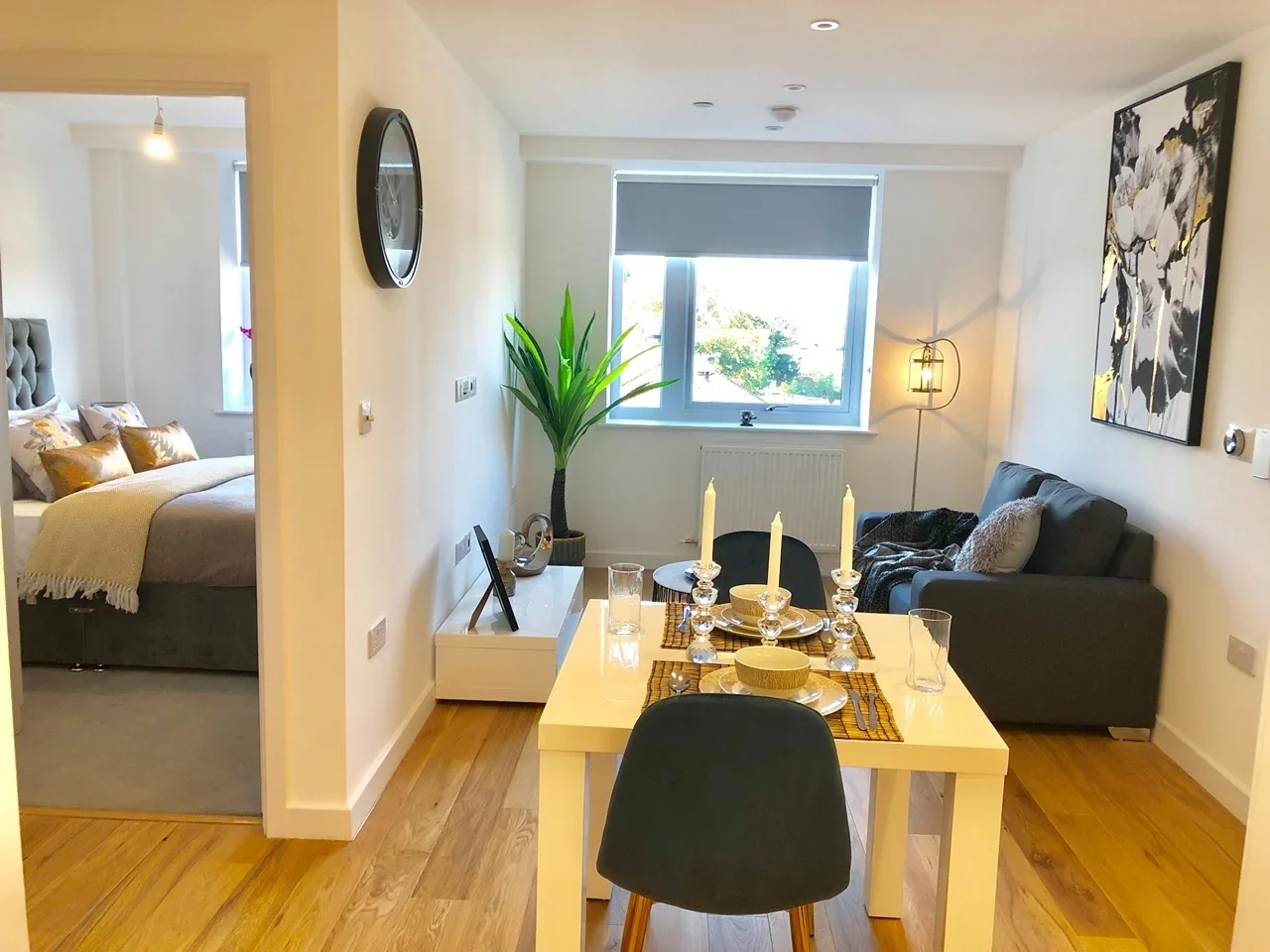 Flat Warren Road in Cheadle Hulme