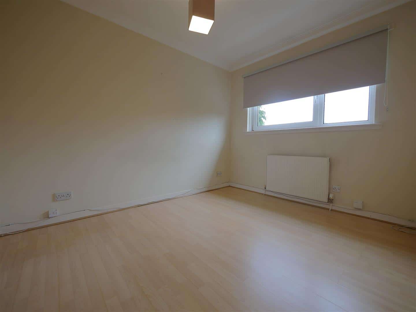 Flat Ochiltree Avenue in Glasgow