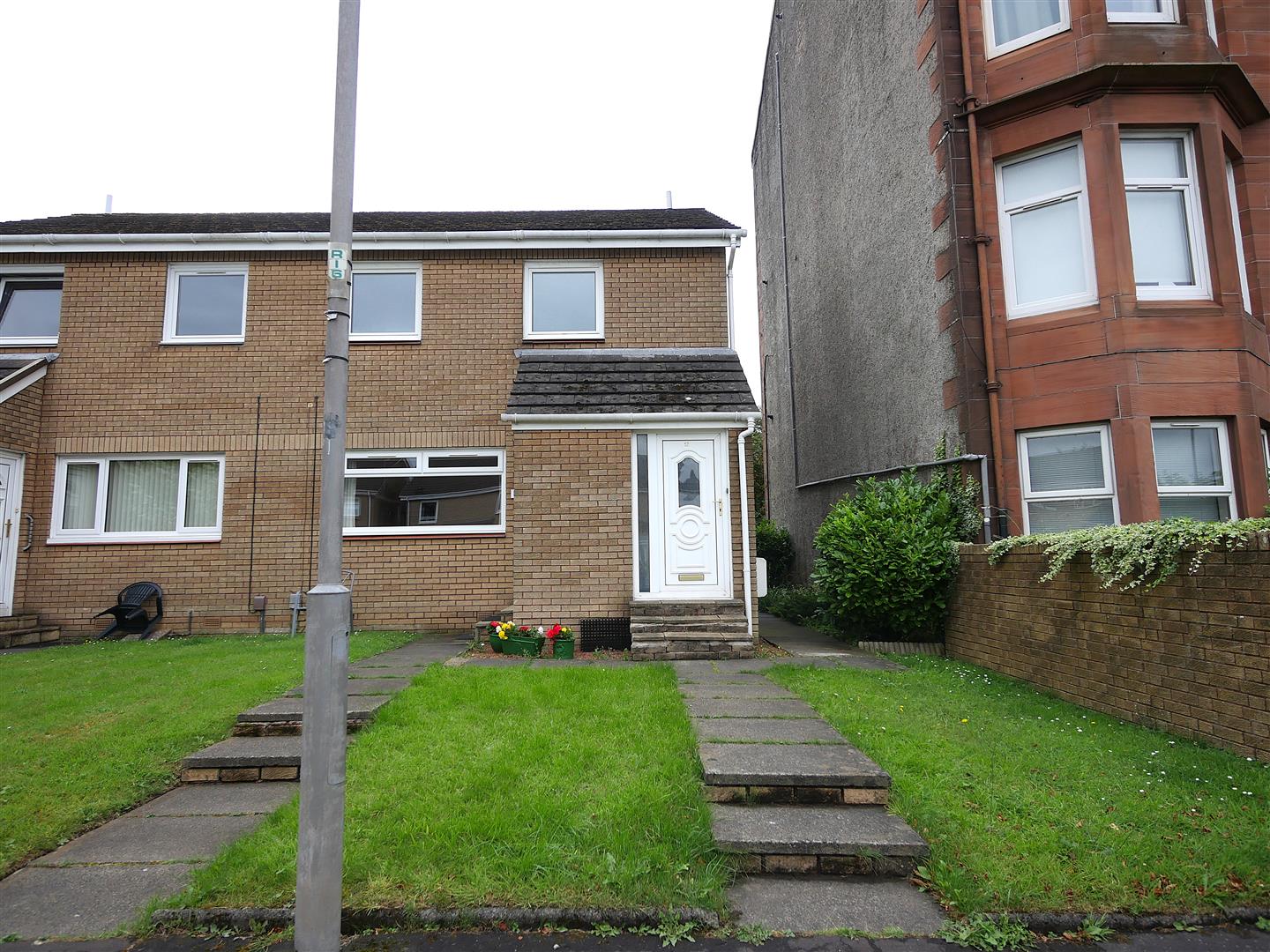 Flat Ochiltree Avenue in Glasgow