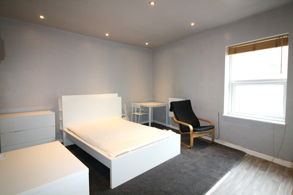 Flat Fitzwilliam Street in Sheffield