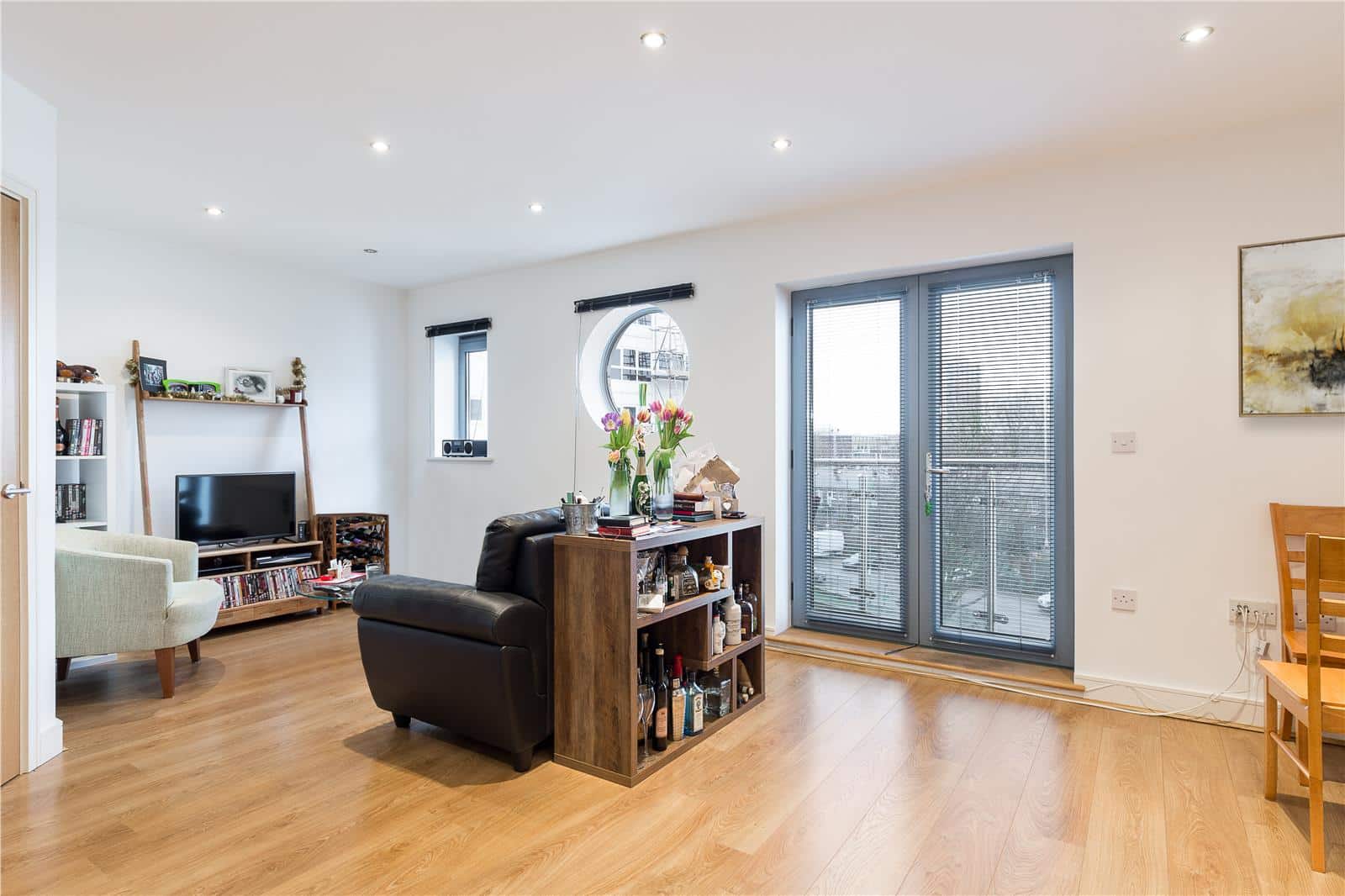 Flat Battersea Park Road in Greater London