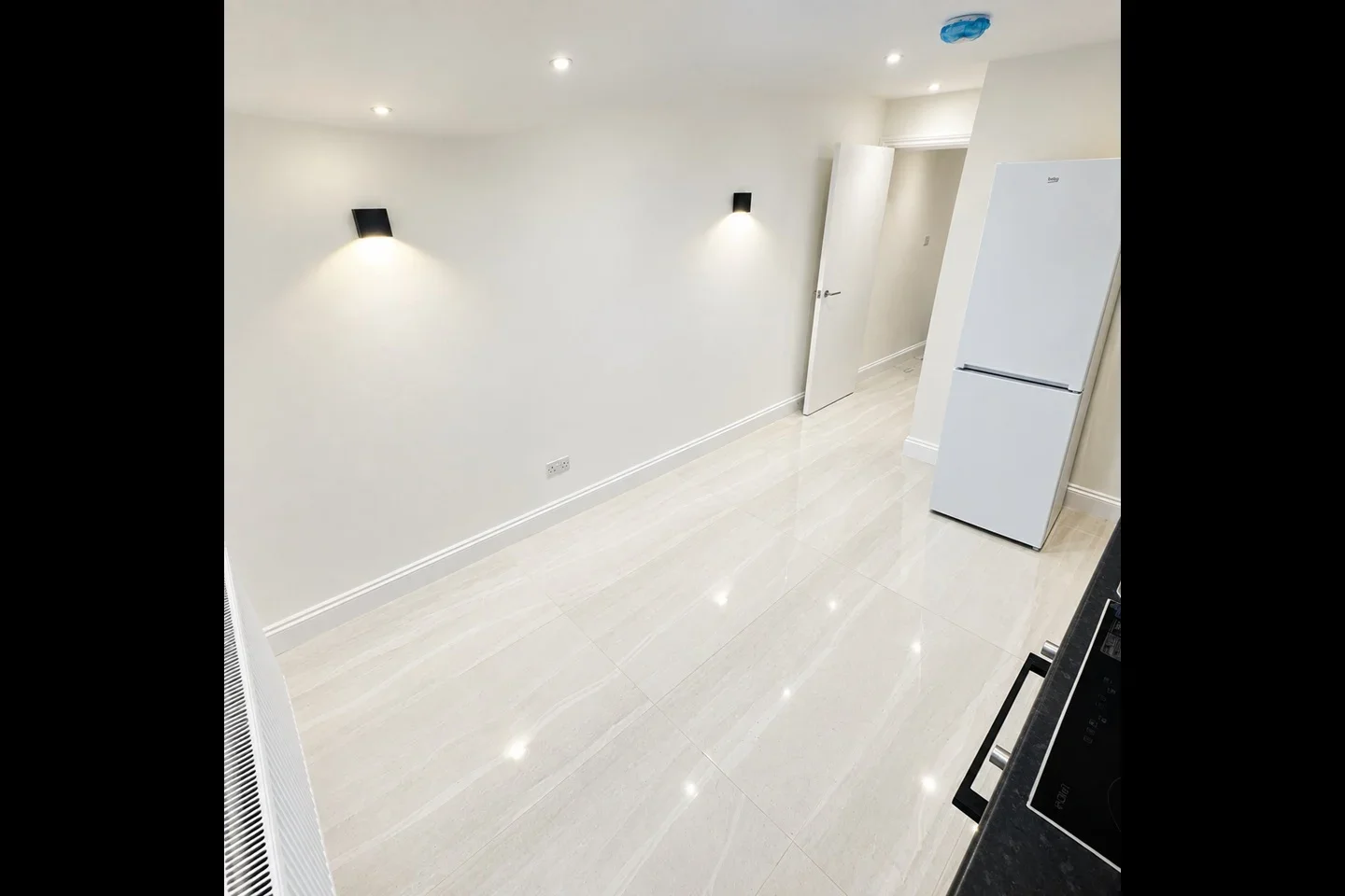 Flat Ecclesbourne Road in Greater London