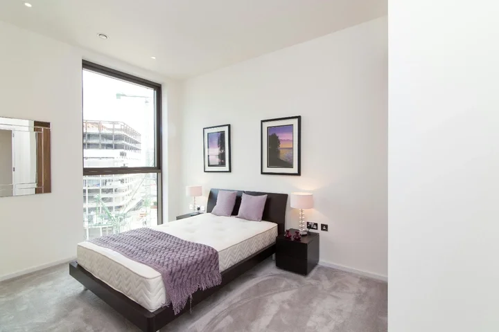 Flat Dorset Road in Greater London