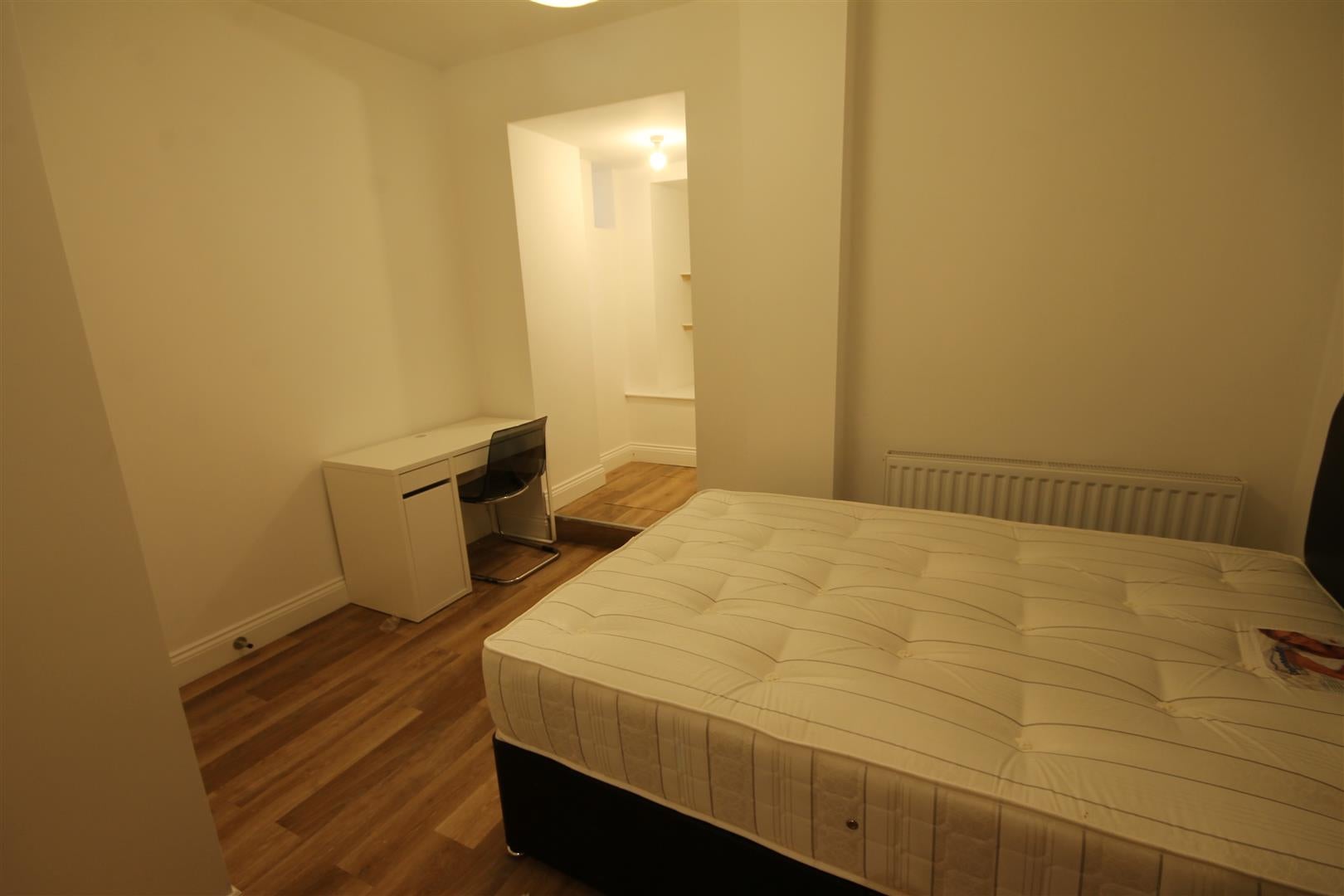 Flat Osborne Terrace in Newcastle upon Tyne