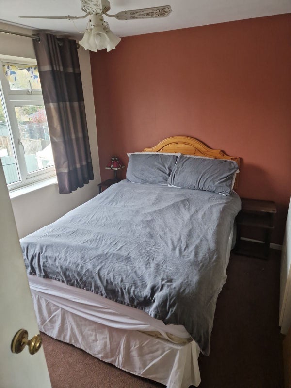 Room Manor Lane in Lichfield