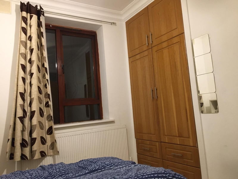 Room Burder Close in Greater London