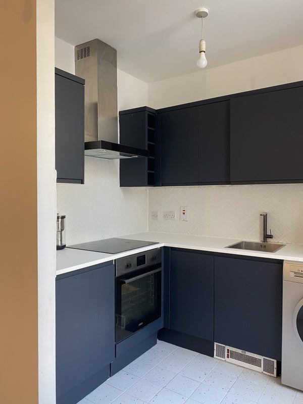 Flat Lower Clapton Road in Greater London