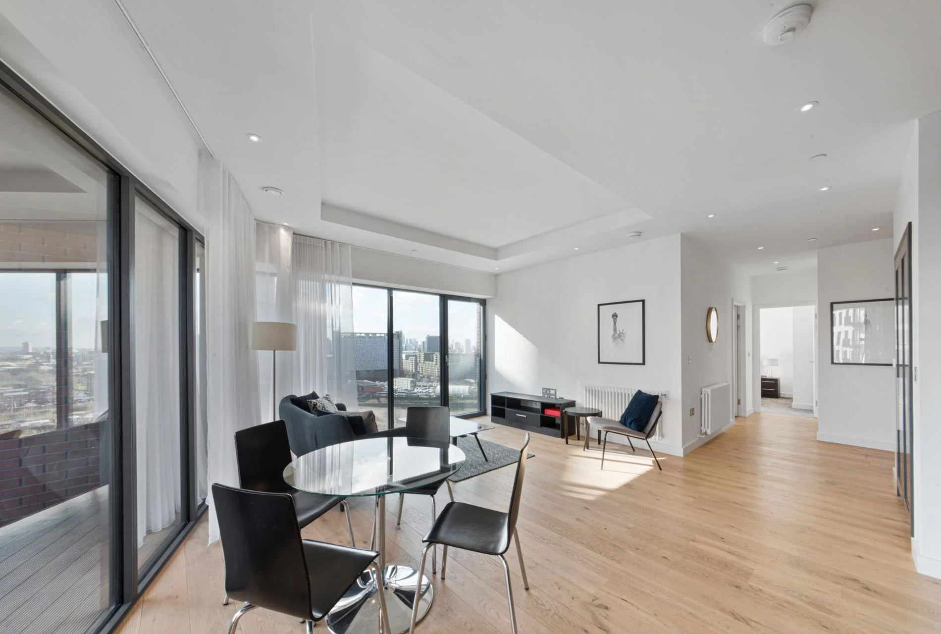 Flat Lyell Street in Greater London