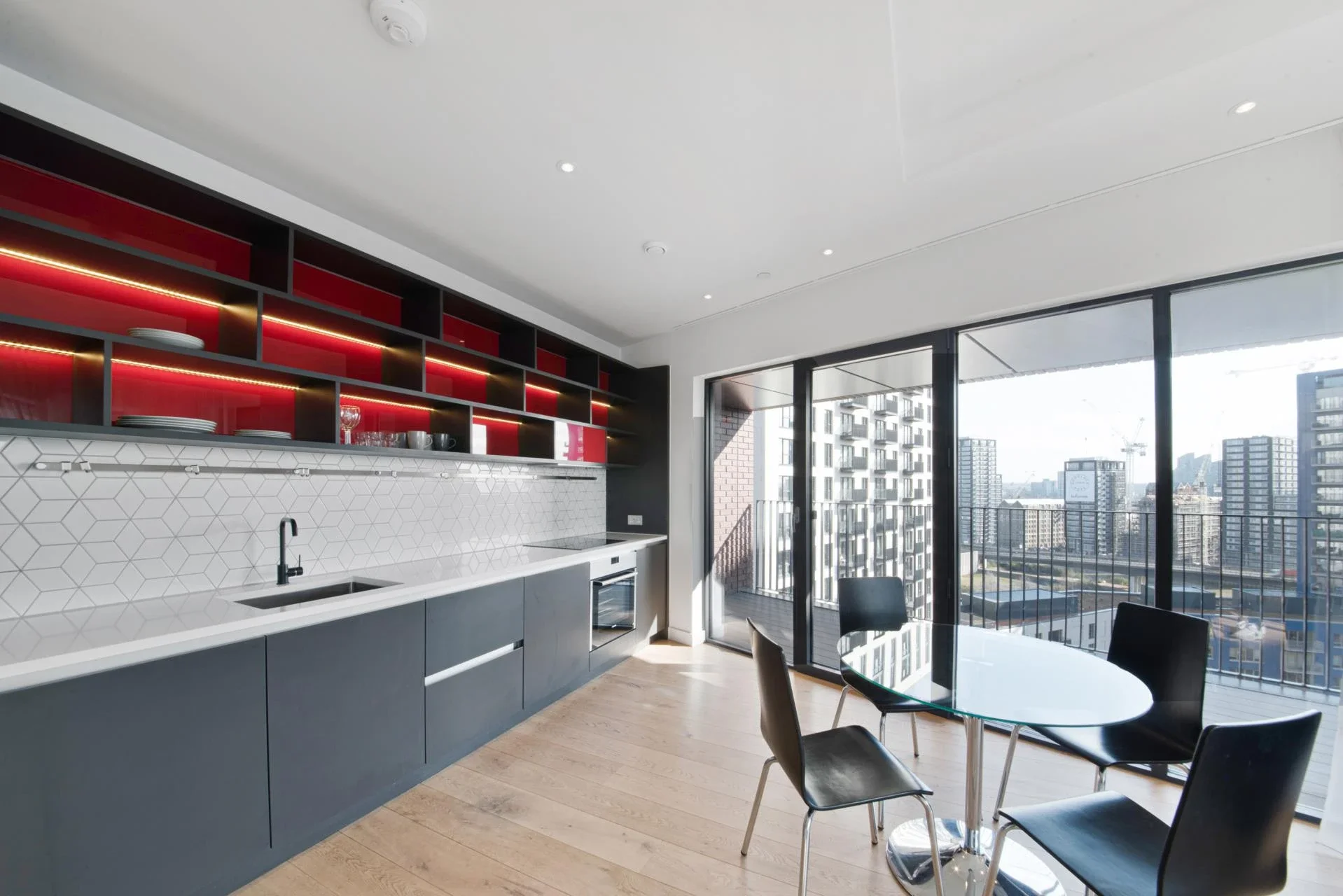 Flat Lyell Street in Greater London