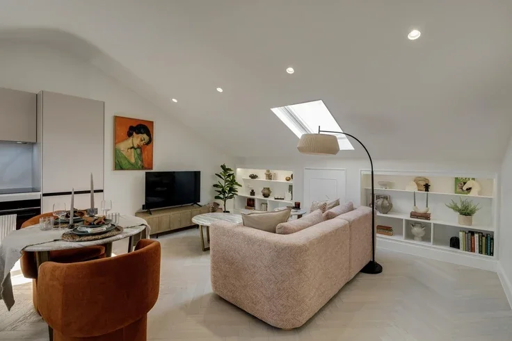Flat Pembridge Gardens in Greater London