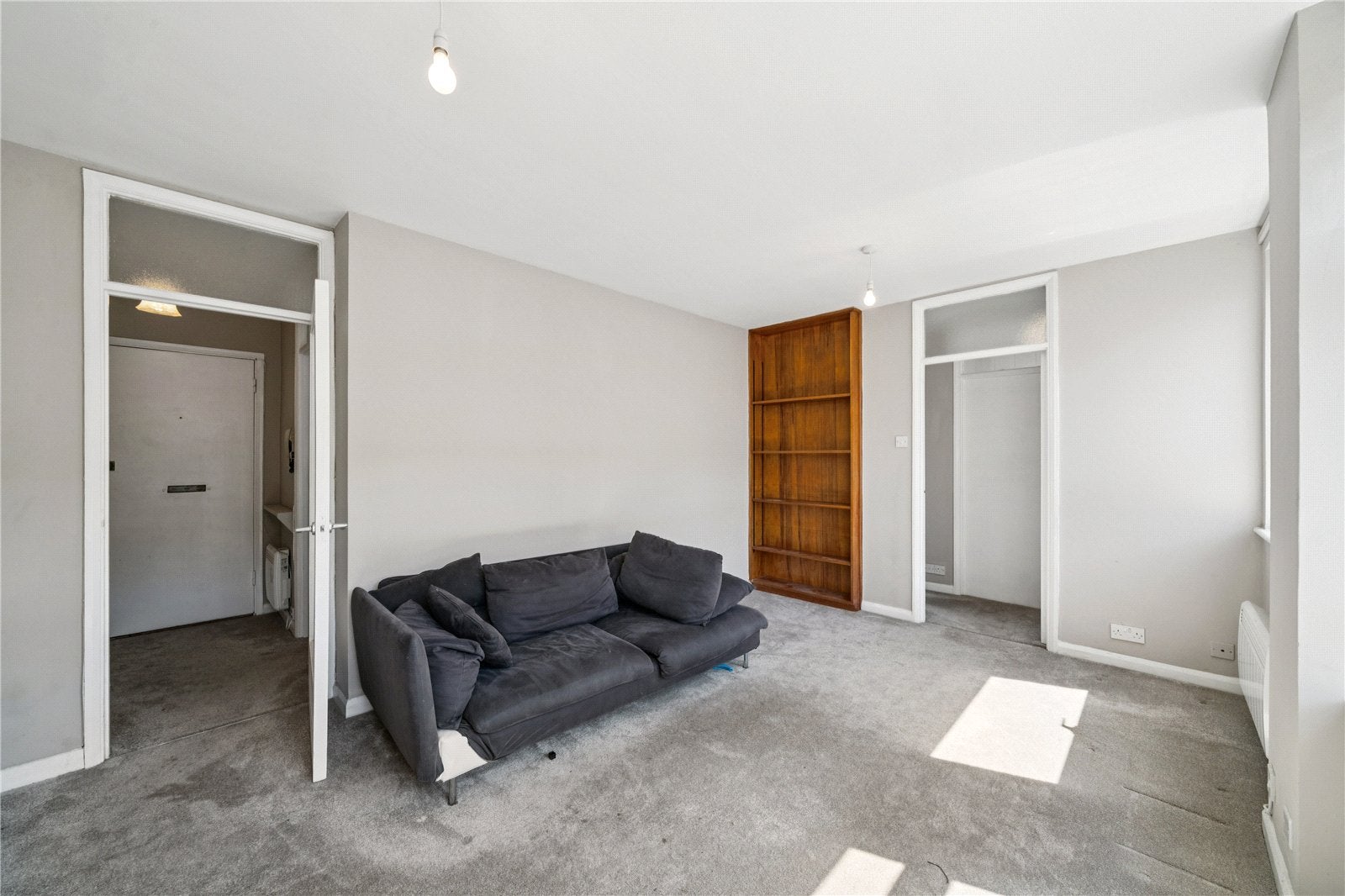 Flat Derby Road in Greater London