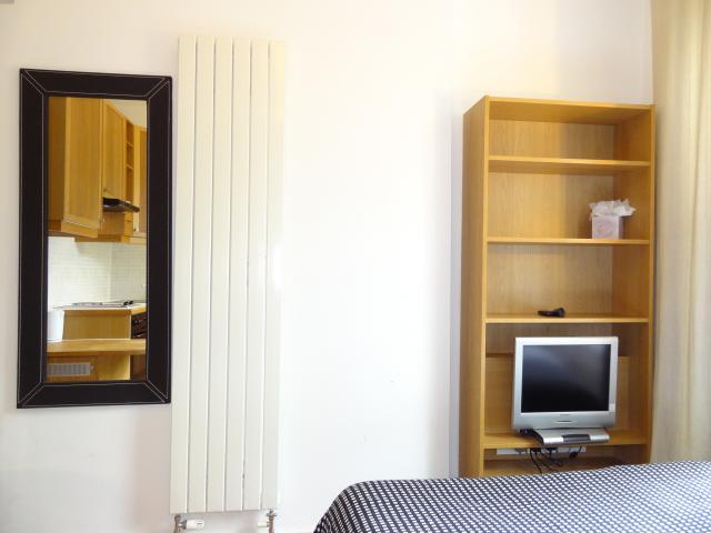 Flat Cartwright Gardens in Greater London