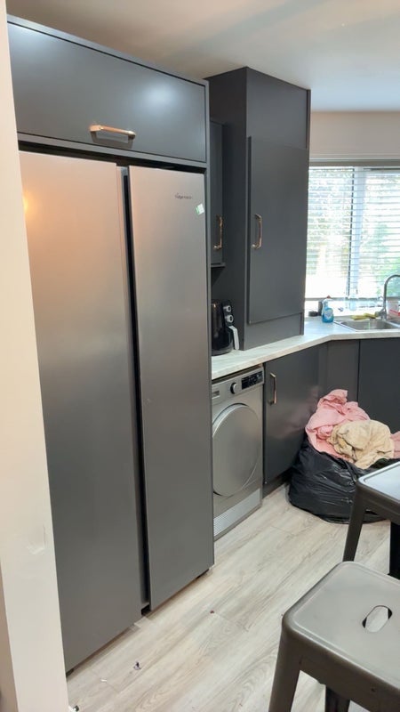 Room Grinfield Street in Liverpool