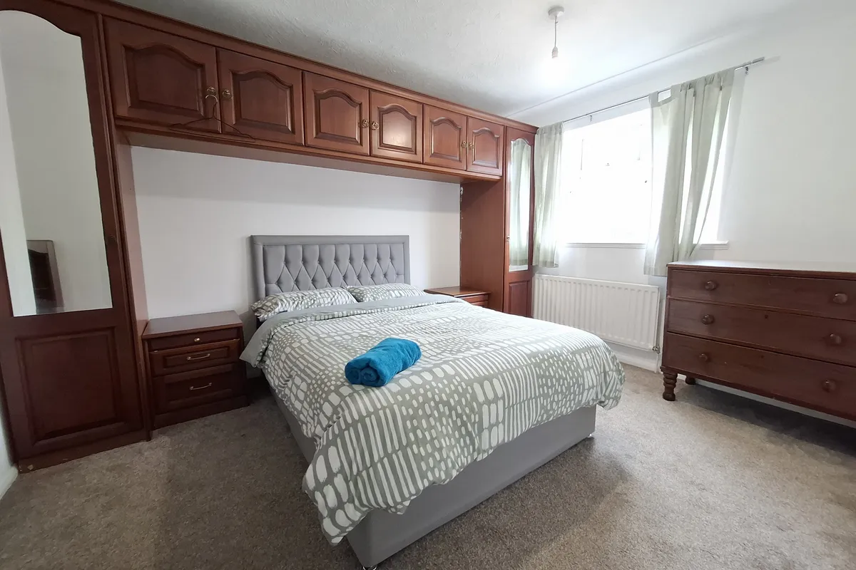House Hunting Gate in Dacorum
