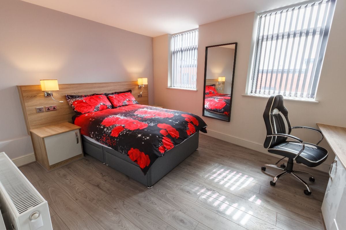 Flat Kensington in Liverpool
