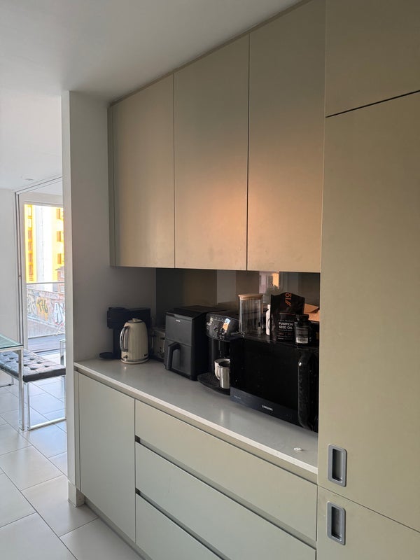 Room Hampton Street in Greater London