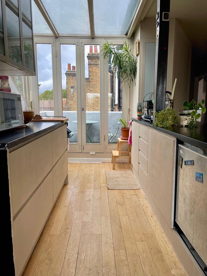 Flat Chalcot Gardens in Greater London