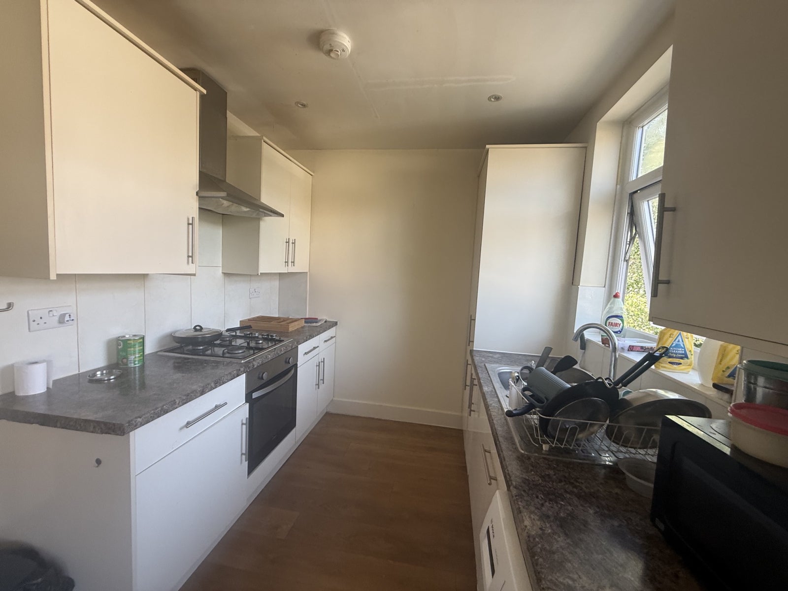 Flat Radnor Road in Greater London