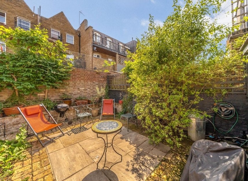 House Treadgold Street in Greater London