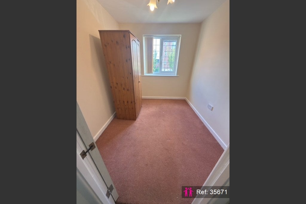 Flat Kilcoby Avenue in Salford