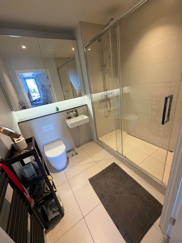 Room Aspin Lane in Manchester