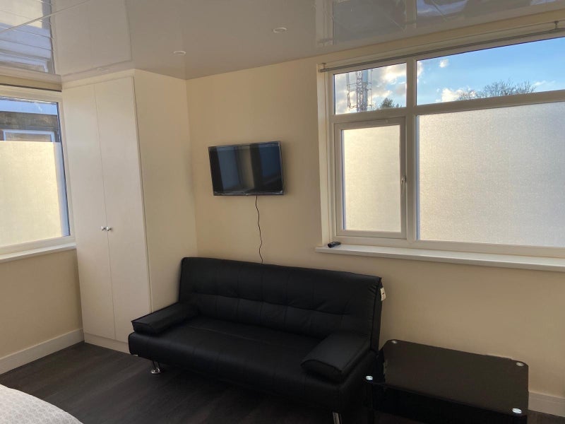 Flat Cordwallis Street in Maidenhead